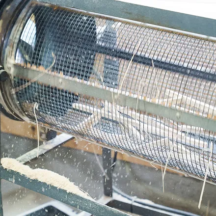 割り箸の製作過程